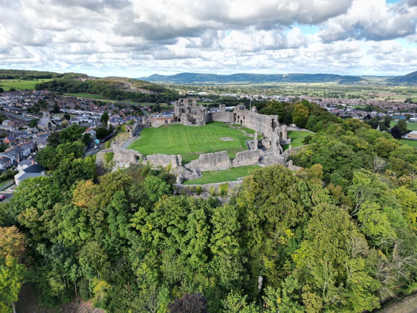 Denbigh Castle Histories and Castles