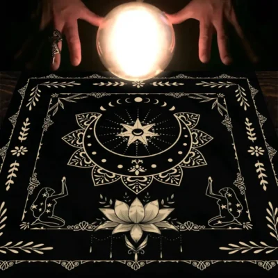 Floral and Plant Print Tarot Tablecloth – Botanical Magic